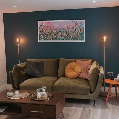 Saintfield Apartment At 68 מראה חיצוני תמונה